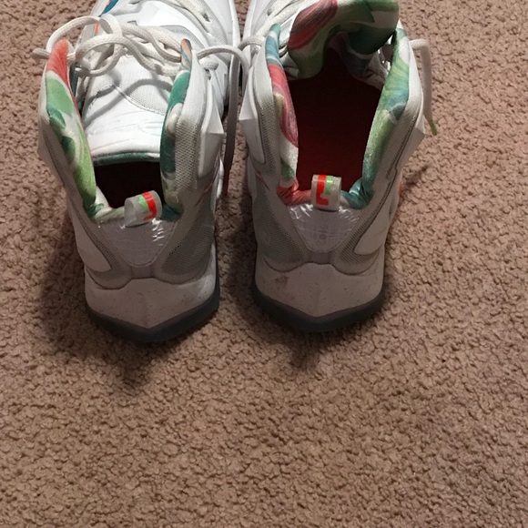 Lebron James Nike’s - Picture 3 of 4